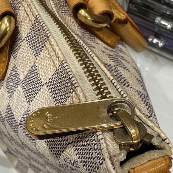 Authentic Louis Vuitton Top Handle tote - Picture 6 of 9